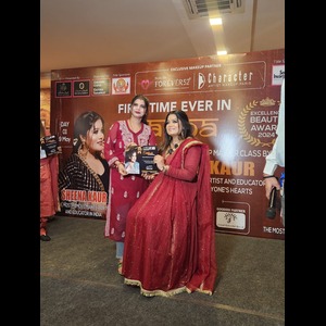 Award Ananya_Beauty_parlour2 1